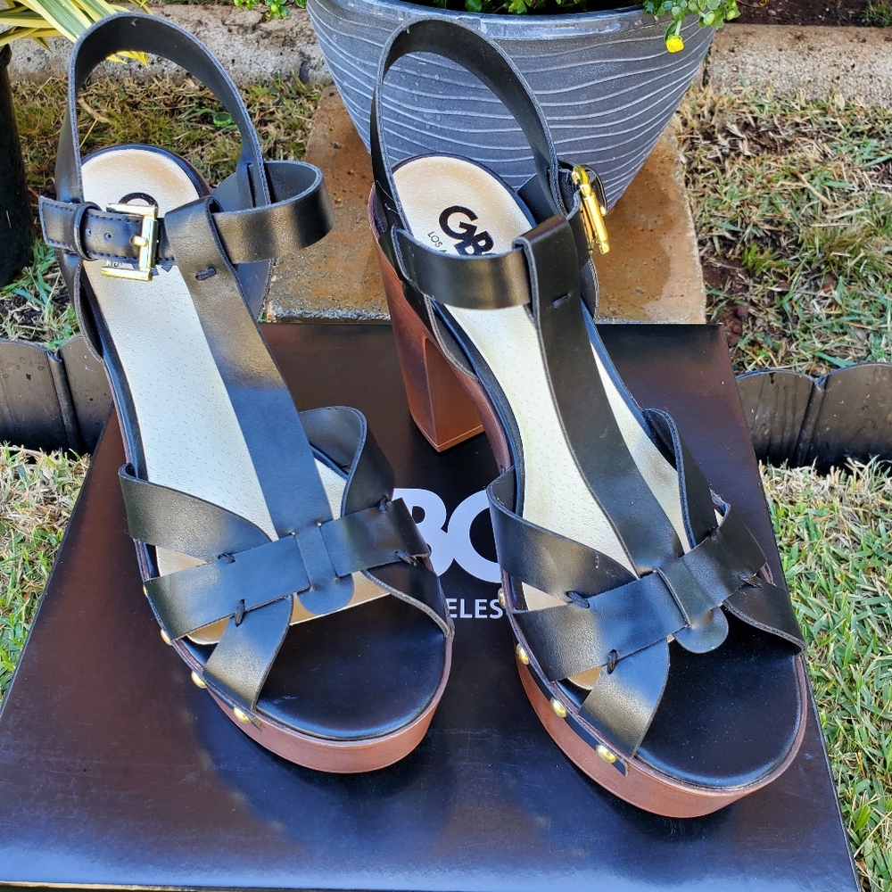 GBG Jinnie Platform Sandals